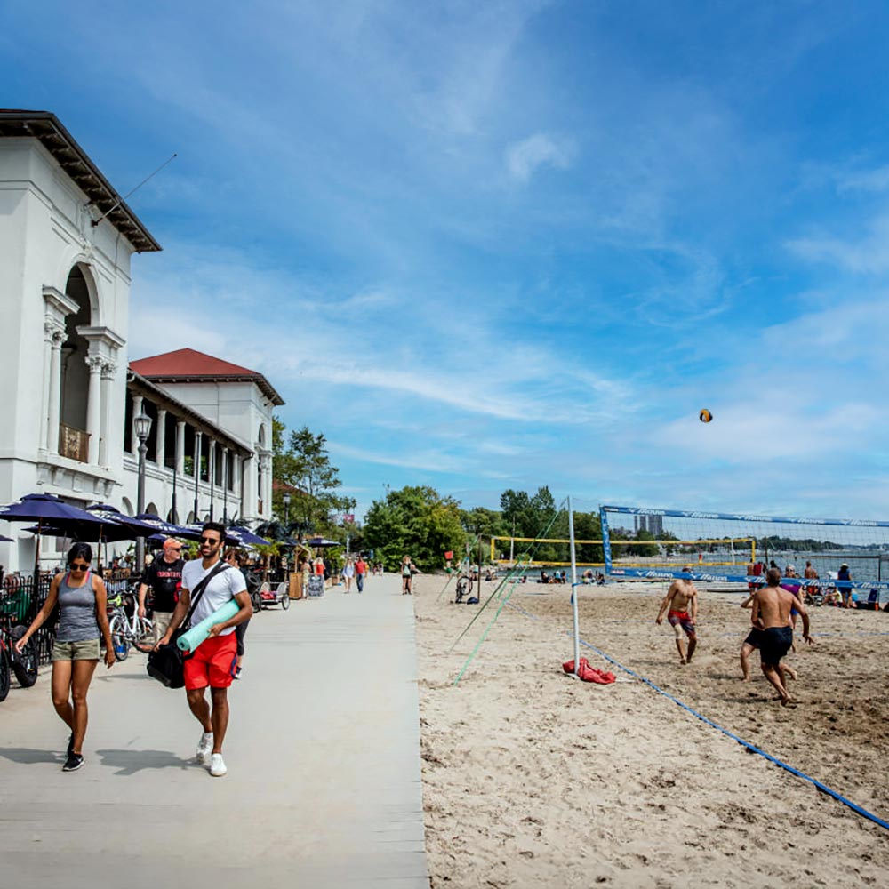 Sunnyside Park and waterfront near Parkdale, Toronto